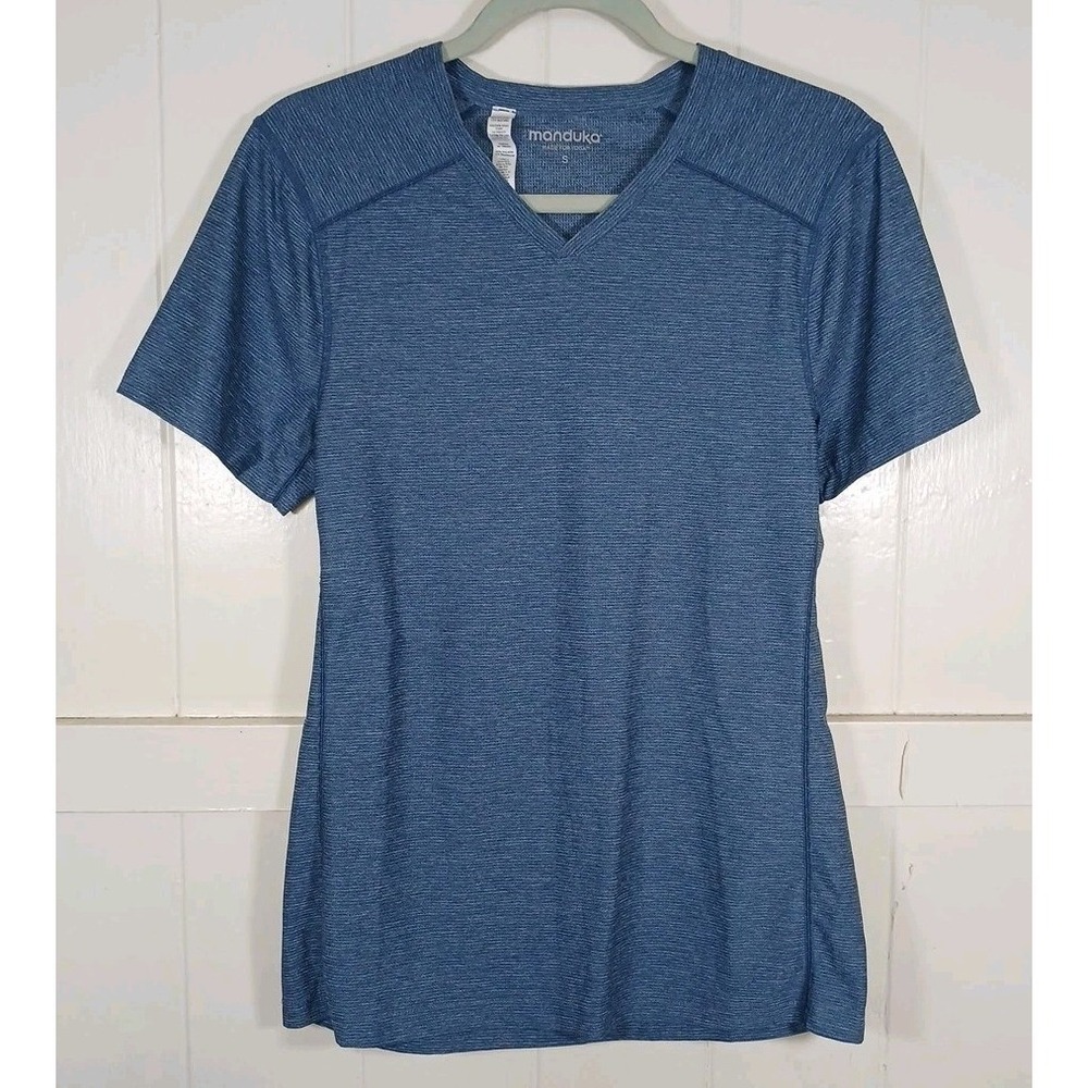 Manduka Yoga Shirt V-Neck Athletic Women's Small Blue Short Sleeve Logo Top